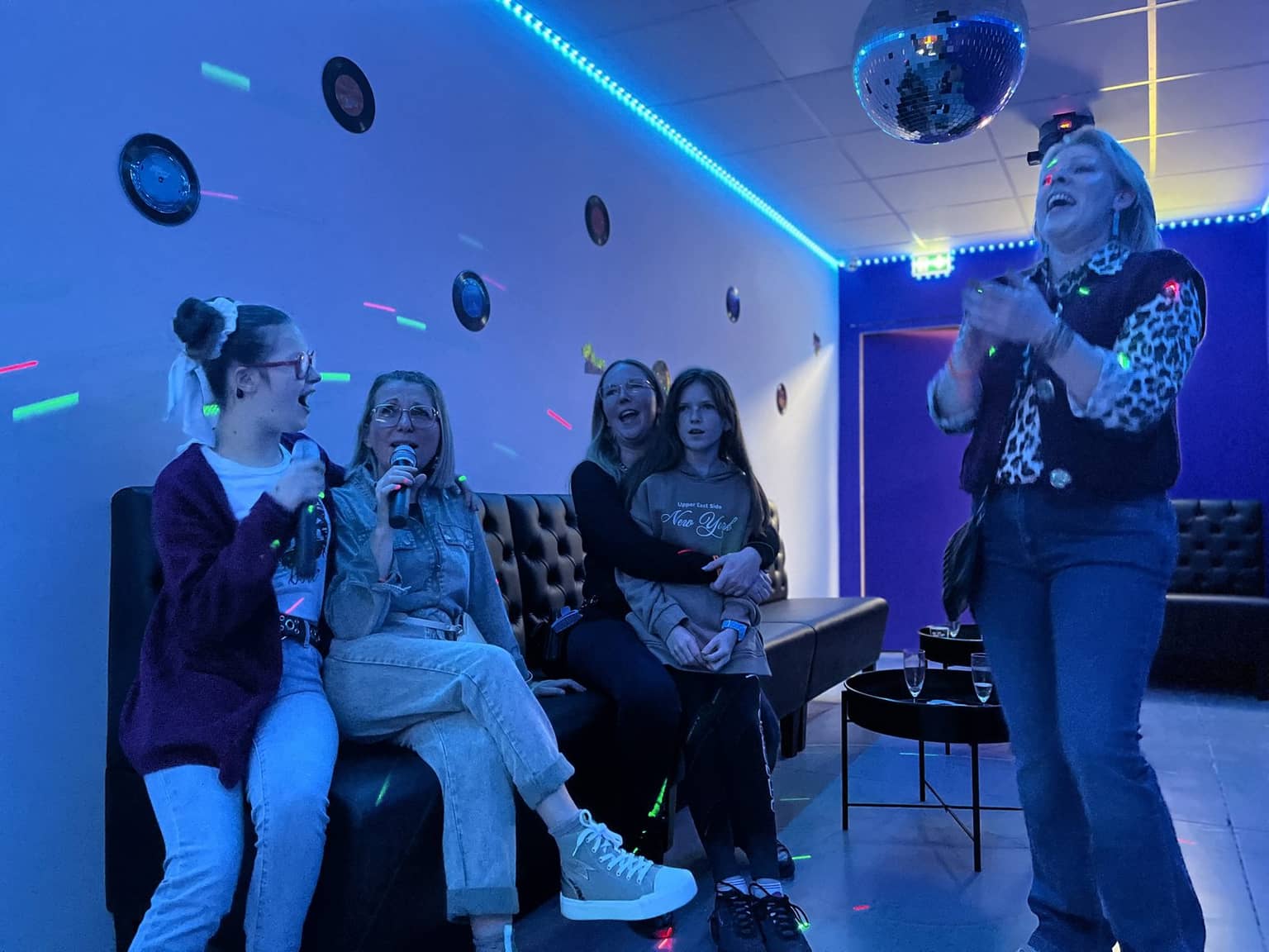 EVJF à Lille : quelle activité choisir selon l'ambiance de votre groupe ?